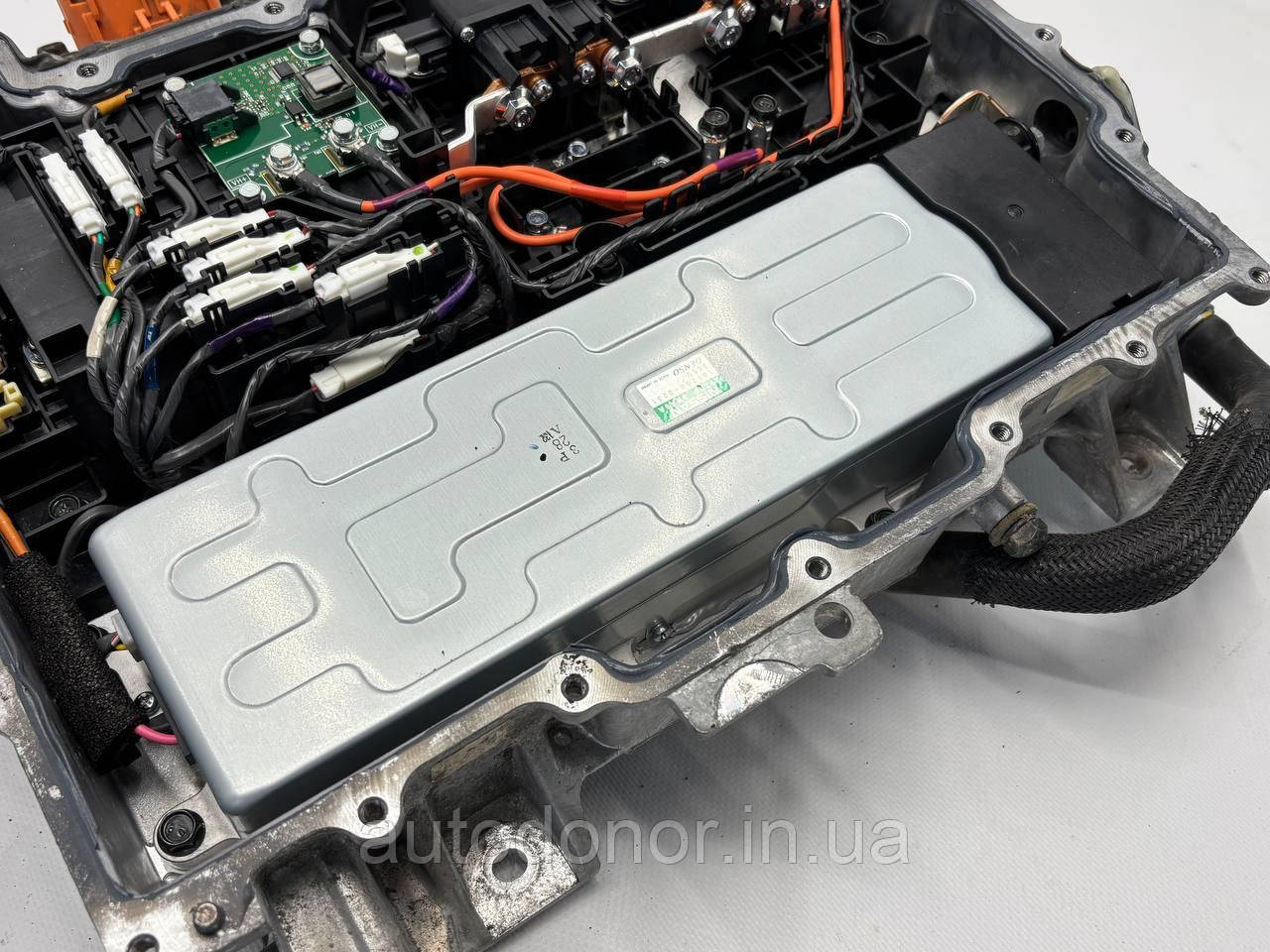 Преобразователь / конвертор (DC/DC Junction Box) Nissan Leaf ZE0