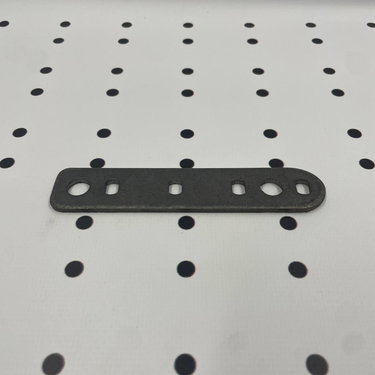 Планка фіксаторів КПП ЮМЗ, фото 1