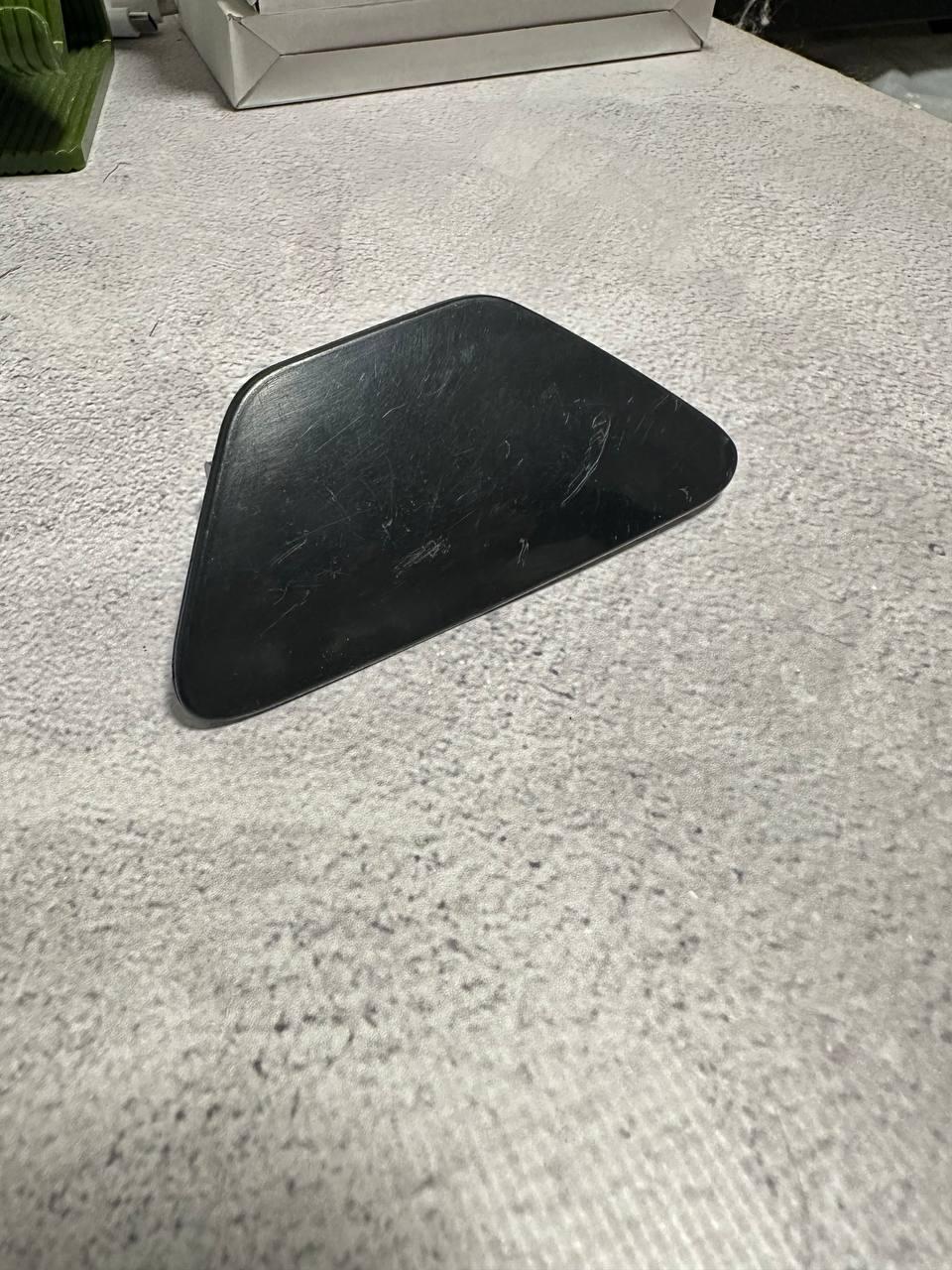 51118048680 Заглушка отвору омивача фари права (M-Pack) BMW 5 F10 (БМВ 5 Ф10), фото 1