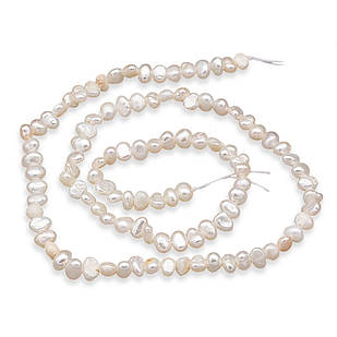 Перли Натуральний Пресноводний, Колір: Білий, 4-6х3-4х2-3 мм, Відв-тіє 0.2 мм, приблизно 90 шт./35 см/нитка
