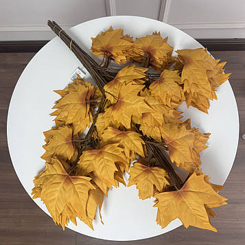 Штучна гілка листя клена Преміум класу жовта, 12 шт. Штучні листи для декору, Листя для декору, Висота 70 см