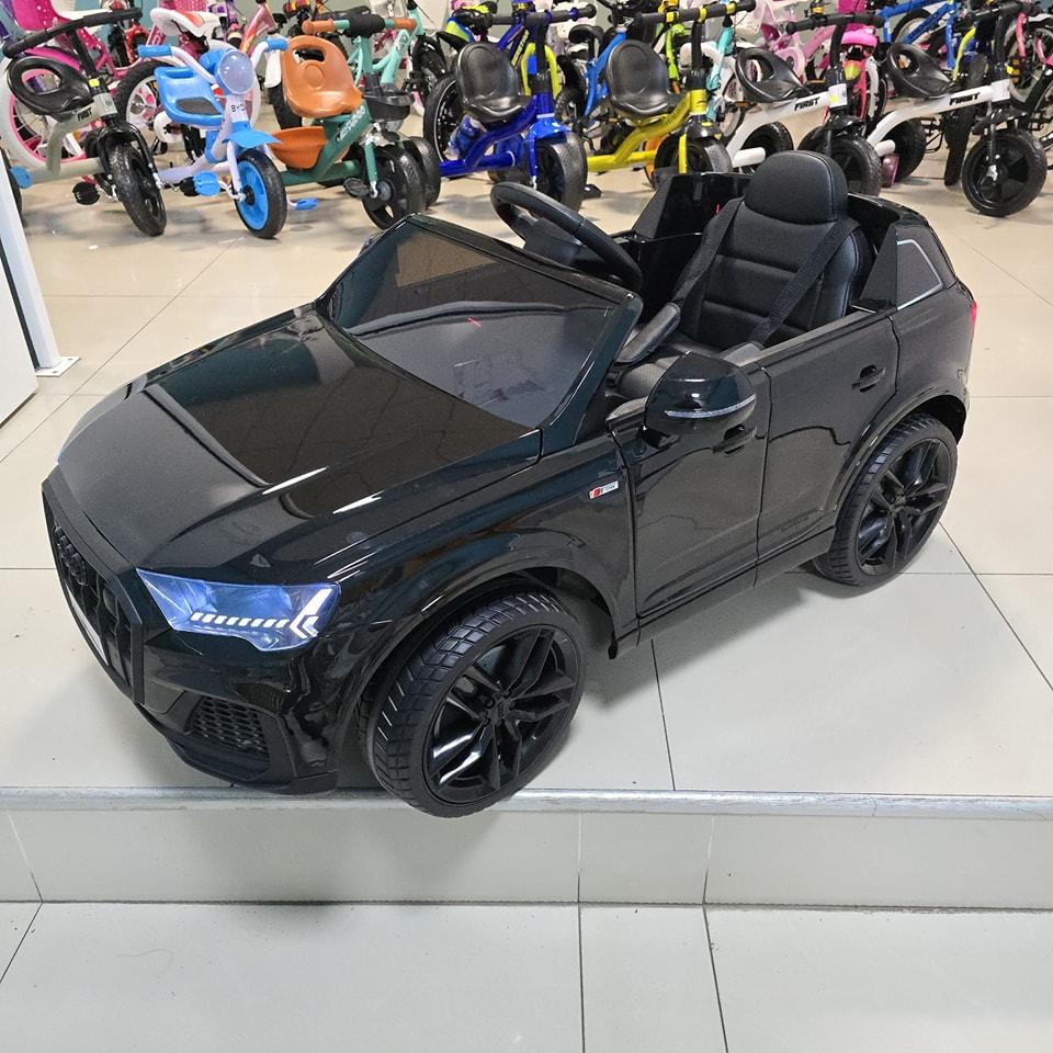 Дитячий електромобіль Audi Q7 (чорний колір) з пультом, музикою, світлом, м'якими EVA колесами, акумулятор 12V, фото 1