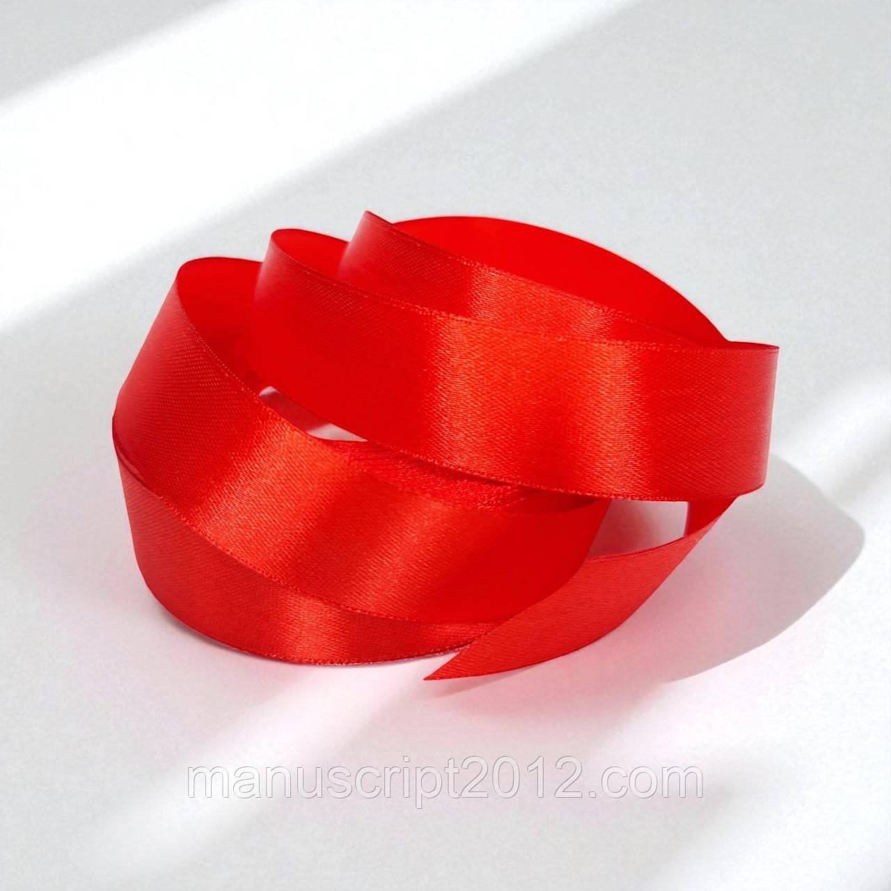 Стрічка атласна однотонна 2,5см. (33 м) червона