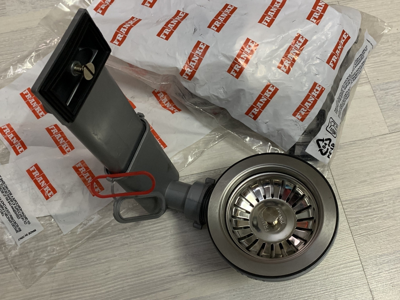 Водозлив (вентиль) для кухонної мийки Franke. Сифон універсальний на всі мийки з нержавіючої сталі