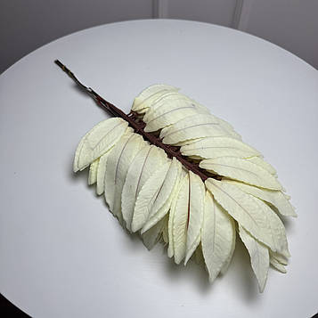 Штучна гілка лавровий лист кремовий, 45 см, 12 шт./пач.