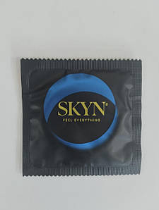 Безлатексний поліізопреновий презерватив SKYN Extra Lubricated (по 1 шт.)