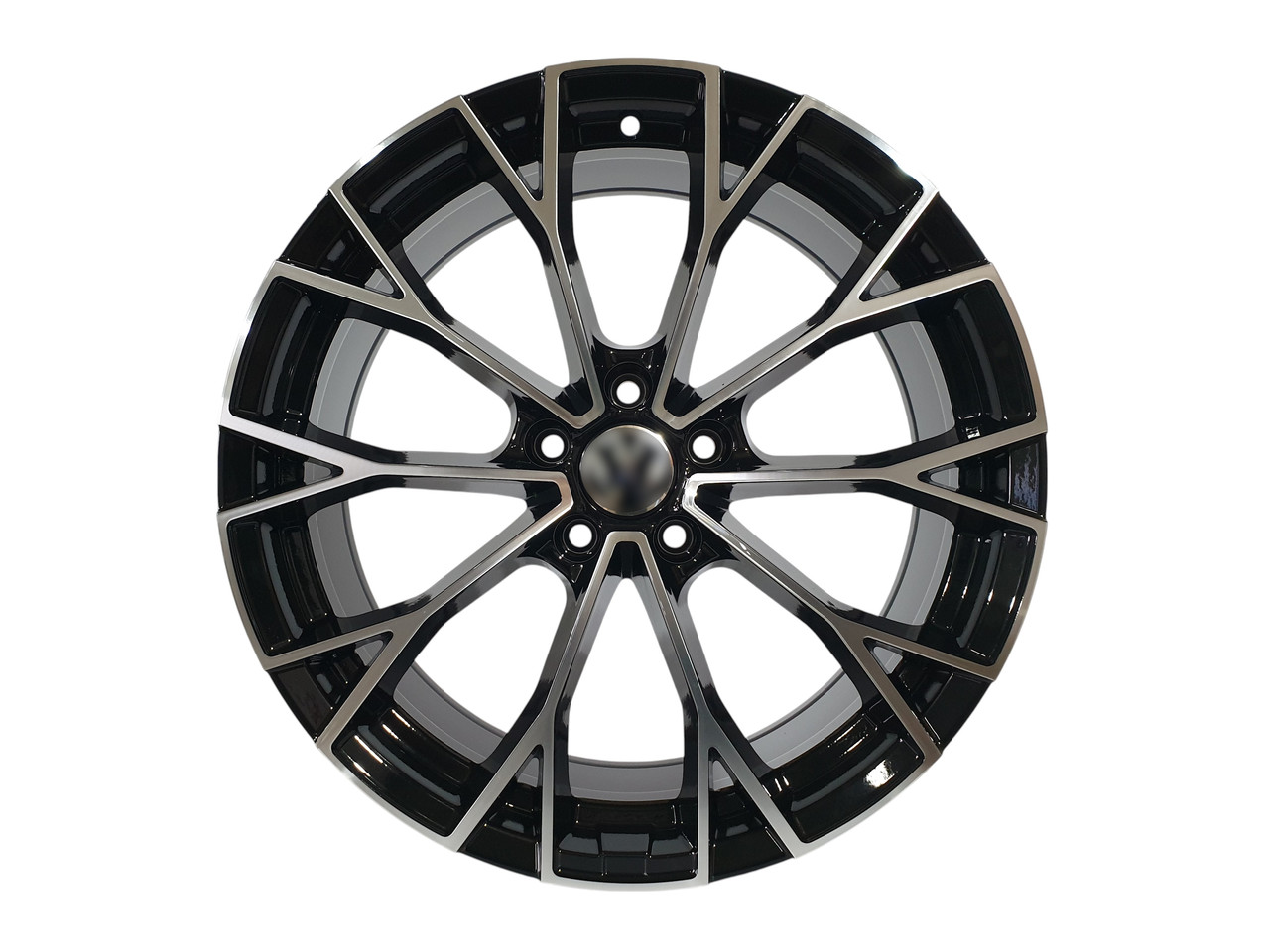 Диски R19 BMF ( одноширокі 8.0J ET45 ) на Volkswagen Arteon 2017-2020 року