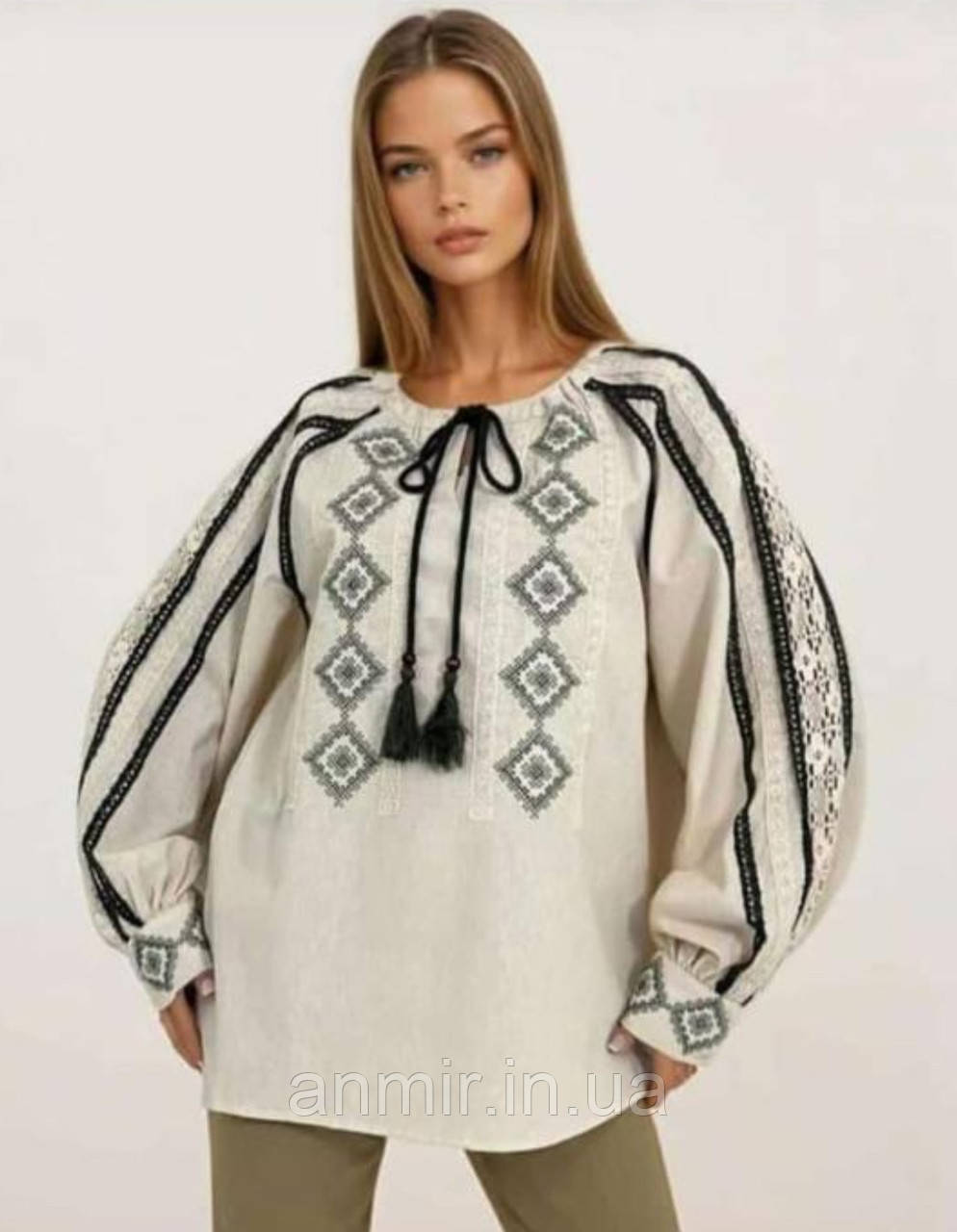 Блузка-вишиванка жіноча рукав на широкому манжеті льон норма 42-46, бежевого кольору