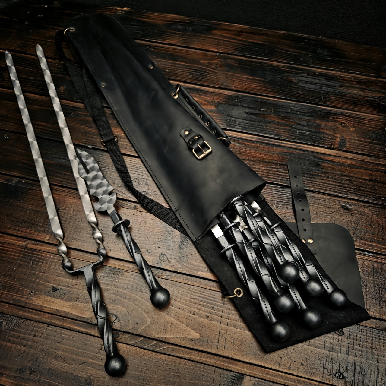 Набір шампурів у шкіряному чохлі "Кажан-2" з кованими шампурами, фото 1