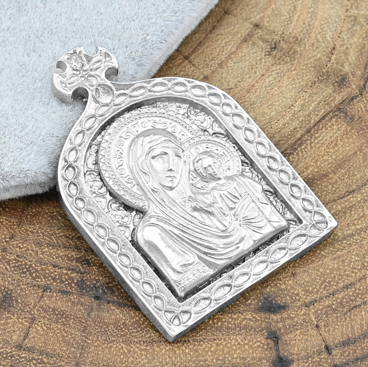 Срібний оберіг Божа Матір розмір 38х26мм вставка білий фіаніт вага 14.35 г, фото 1
