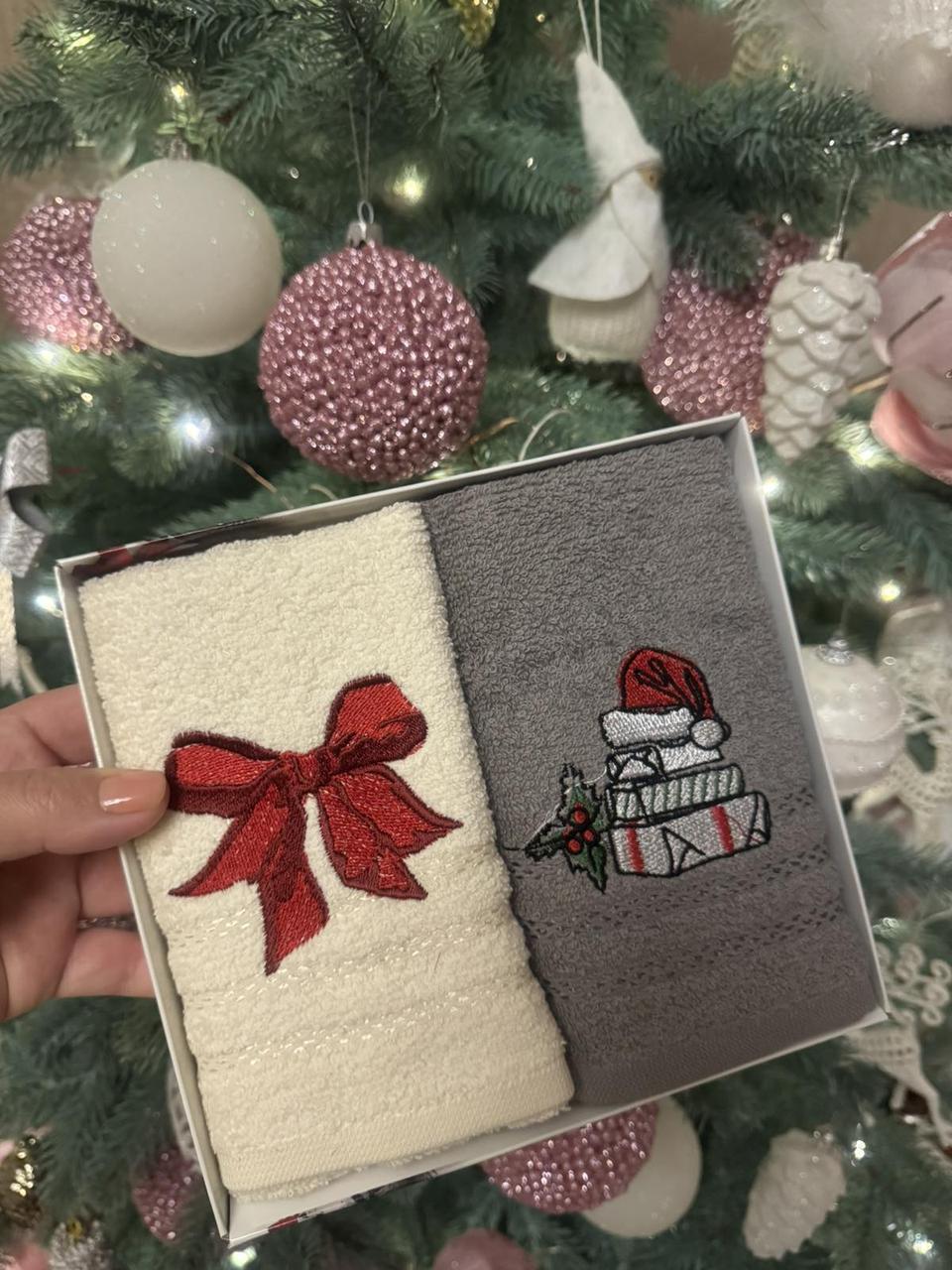 Новорічний набір махрових рушників із вишивкою 2 штуки, фото 1