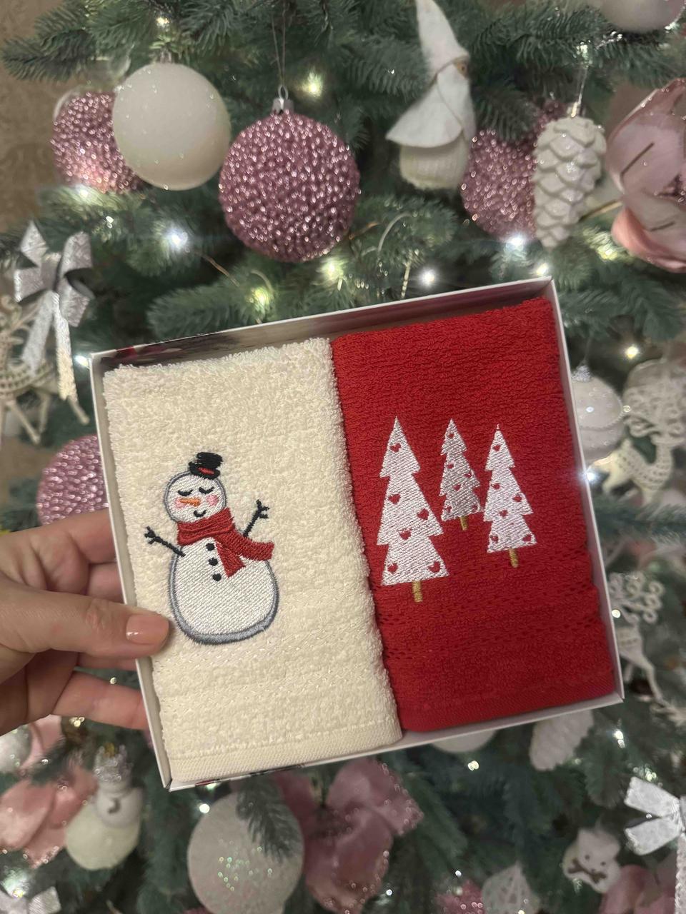 Новорічний набір махрових рушників із вишивкою 2 штуки, фото 1