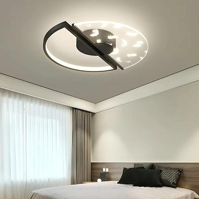 чорно-білі світильники в сучасному інтер’єрі спальні