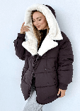 Пуховик короткий на біопуху Дора з об'ємним капюшоном зі штучним хутром 44-58 розміри шоколадний, фото 8