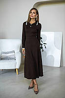 Жіноче в'язане приталене плаття з комірцем