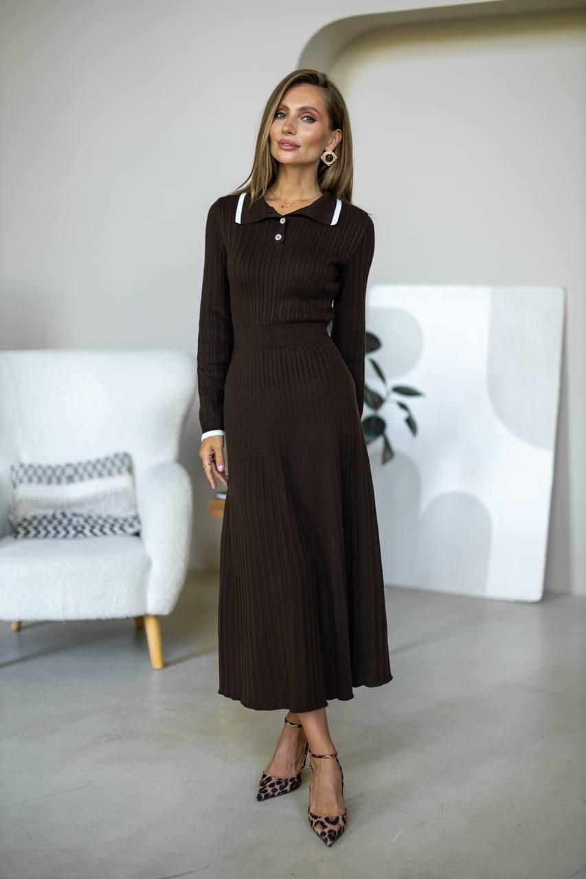 Жіноче в'язане приталене плаття з комірцем, фото 1
