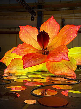 Надувна фігура квітка 7 метрів з вентилятором і підсвіткою для оформлення подій та фотозон, фото 1