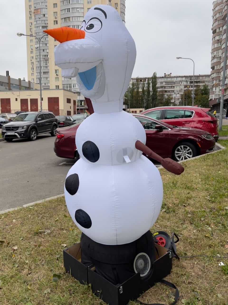 Надувна фігура сніговик 340 см з вентилятором і підсвіткою для святкового вуличного оформлення