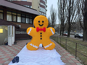 Надувна різдвяна фігура пряниковий чоловічок 350 см з вентилятором для святкового оформлення фасадів та входів, фото 2