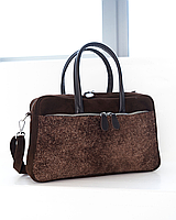 Жіноча сумка Welassie з натуральної замші з зовнішньою кишенею на блискавці шоколадного кольору «Вега»