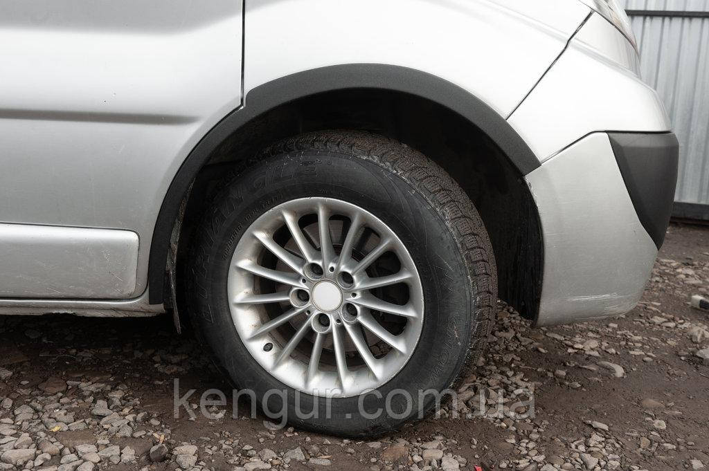 Накладки на колісні арки (4 шт, чорні) 2007-2015, чорний пластик, передні -2025 задні для Renault Trafic рр, фото 1