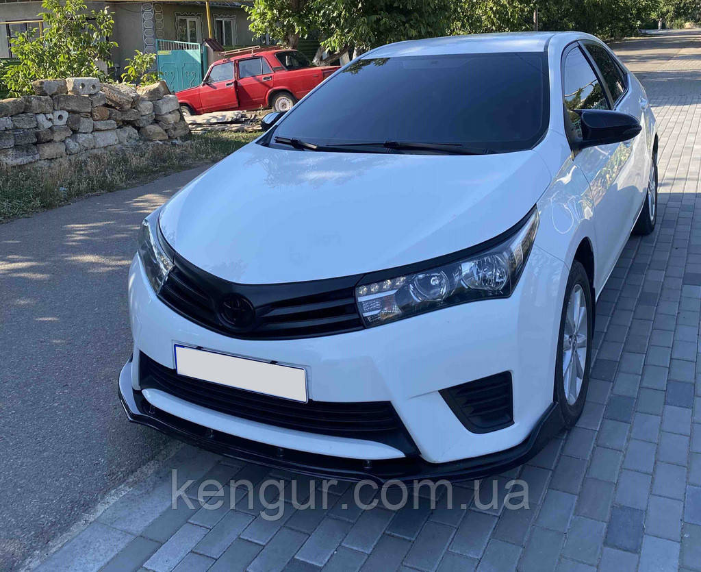 Накладка на передній бампер ЛИП (чорна) для Toyota Corolla 2013-2019 рр, фото 1