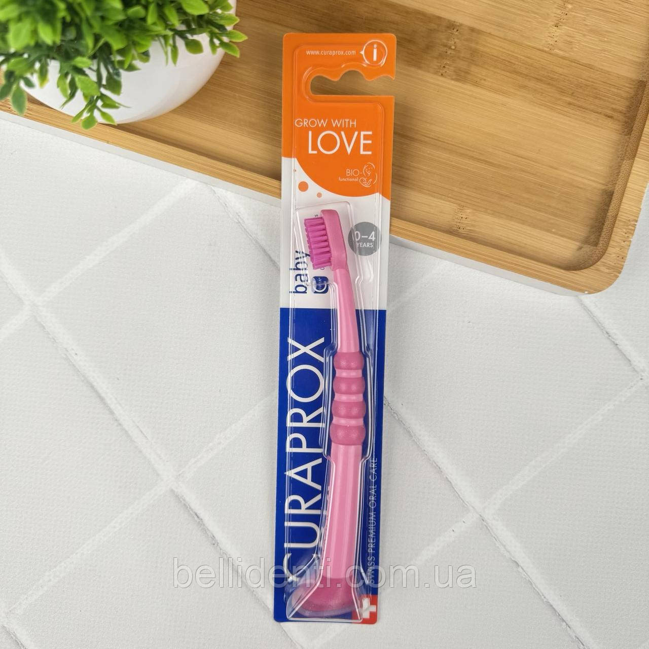 Зубна щітка Curaprox Baby CuraKid CS 5500 (від 0 до 4 років) рожева з рожевою щетиною, 1 шт, фото 1