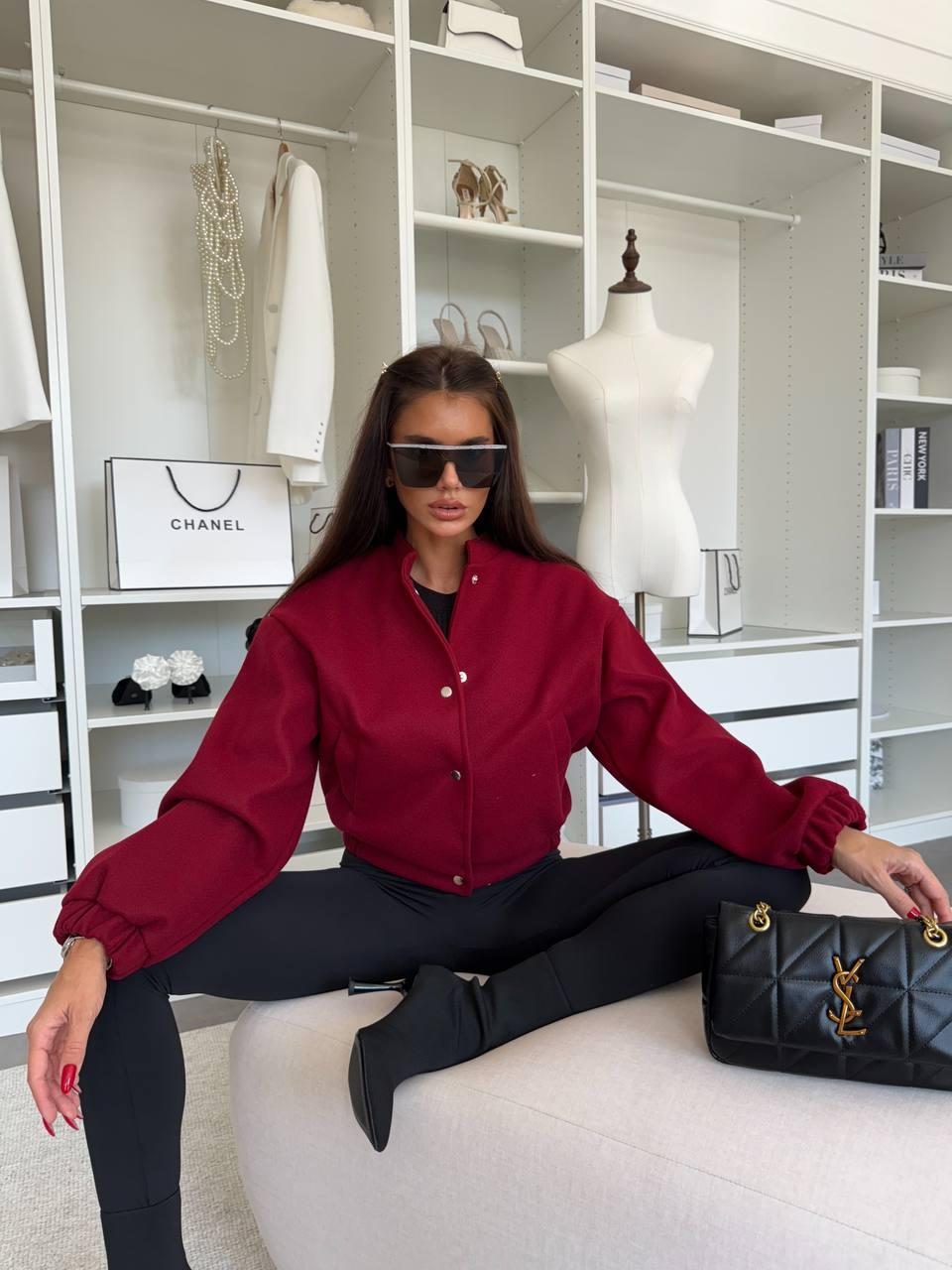 Пальто-бомбер жіноче Модель: 1557-312 Колір: беж, чорний, бордо, фото 1