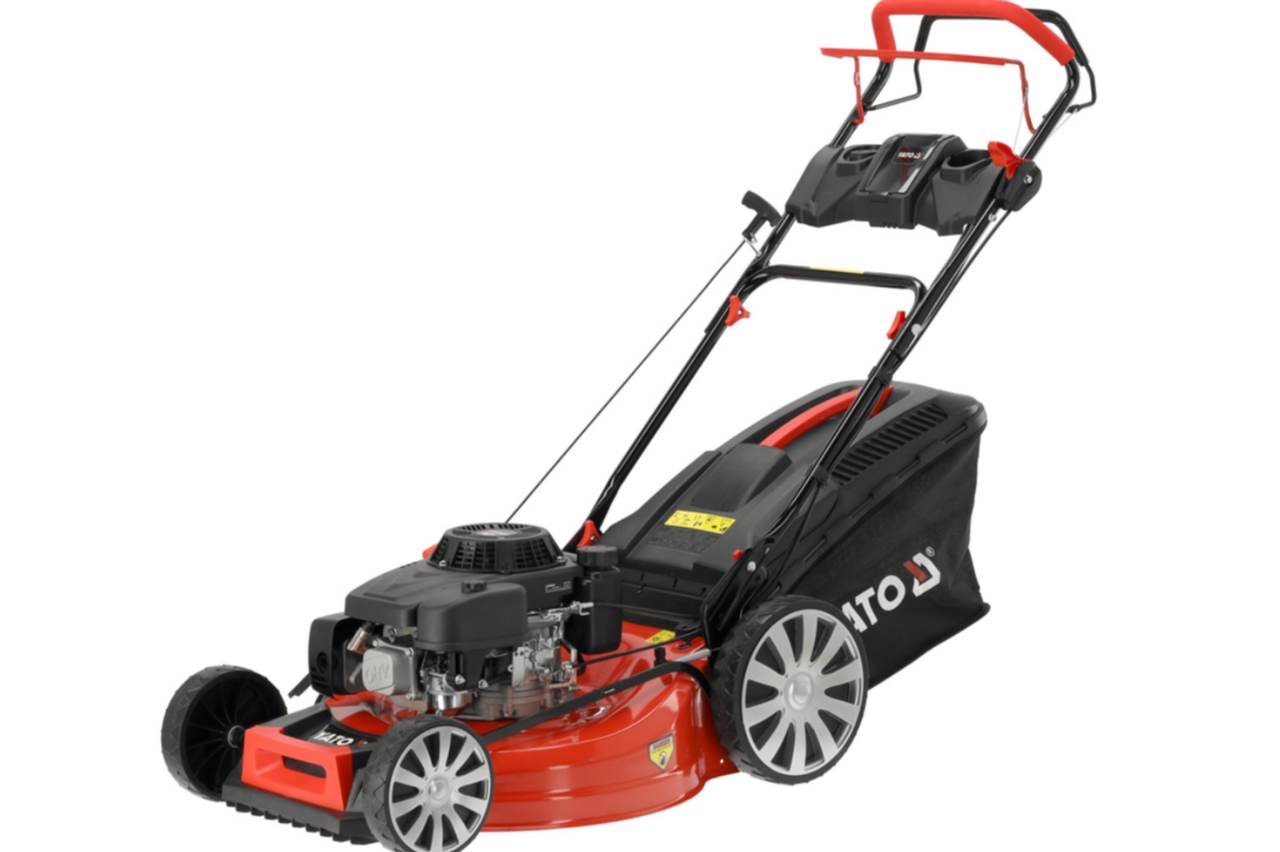 Газонокосарка бензинова YATO з приводом: 4,5кВт, ширина різання: Ø= 56 см, травозбірник- 62л YT-85537, фото 1