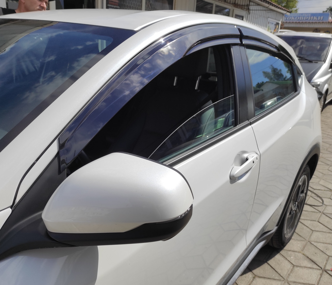 Дефлектори вікон (вітровики) Honda M-NV/X-NV 2019- (ATM)