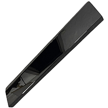 Накладка пластикова нижня передня дверцята глянсова R Nissan Ariya, Нісан Арія