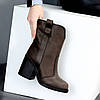 Шоколадні високі шкіряні зимові черевики ковбойки на середньому підборі, фото 9