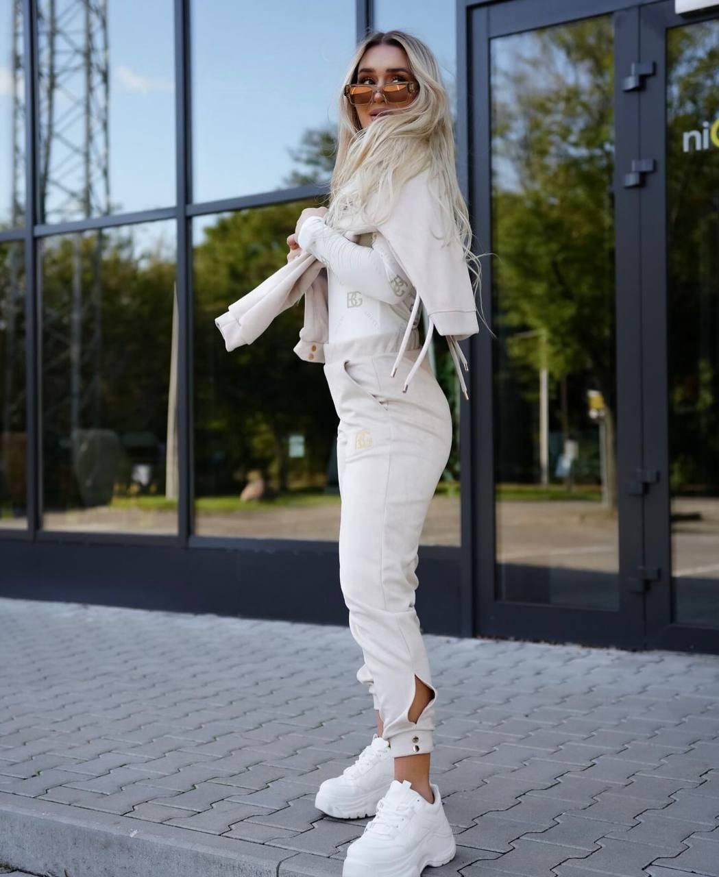 Костюм жіночий Модель: 1555-5494 Колір: чорний, графіт, світлий беж, фото 1