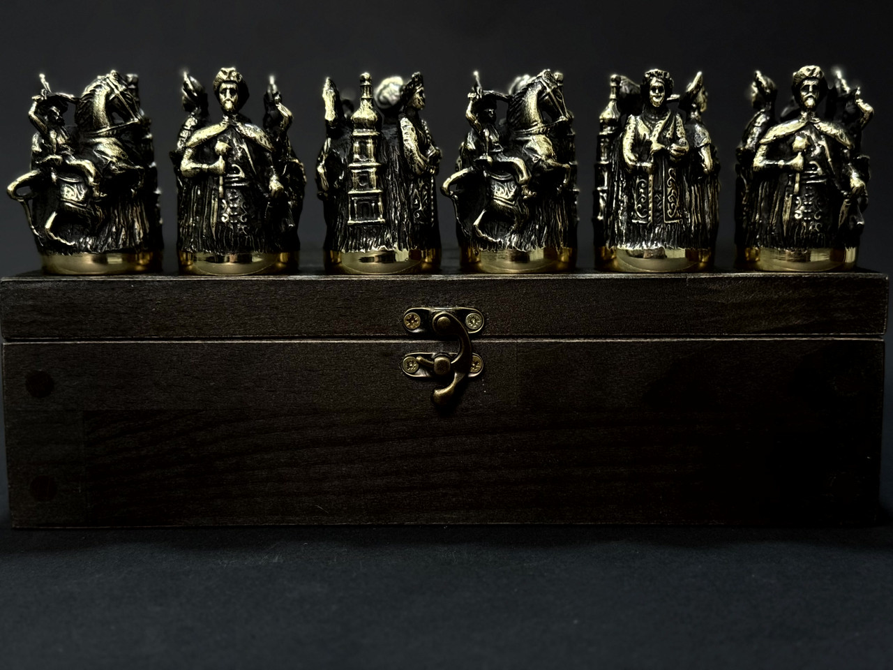 Набір подарункових бронзових чарок "Князівство" в футлярі