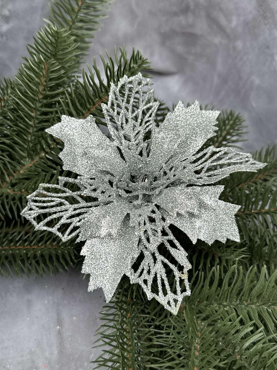 Пуансеттія 12 см в глітері на прищіпці Ажурна квітка для новорічного декору