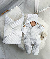 Набір на виписку з пологового будинку для хлопчика для дівчинки осінь-зима  (комбінезон, конверт, шапочка)