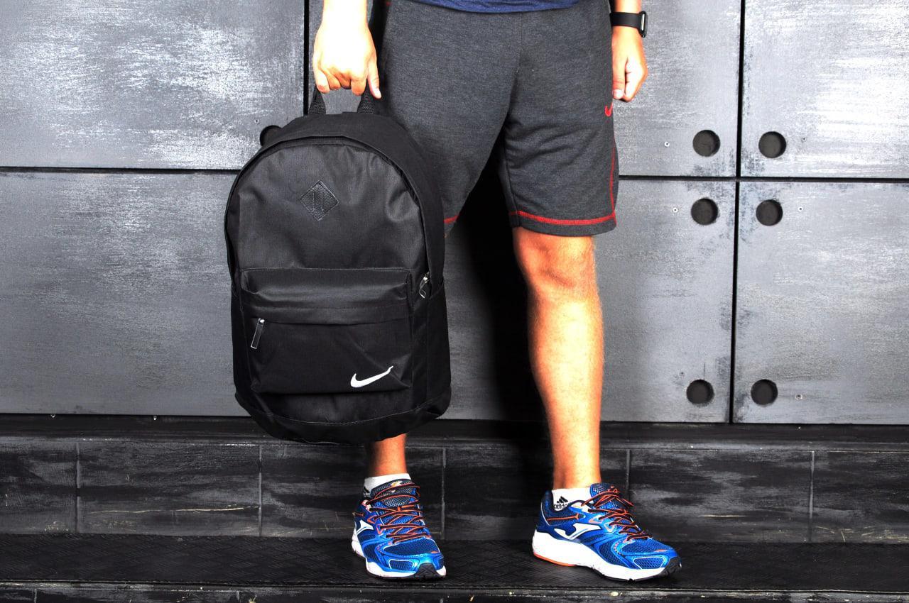 Рюкзак Nike чорний
