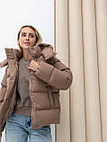 Жіночий зимовий укорочений пуховик Лісабон з матової плащівки, теплий пуфер з біопухом Huvis 42–46 какао, фото 3