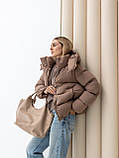 Жіночий зимовий укорочений пуховик Лісабон з матової плащівки, теплий пуфер з біопухом Huvis 42–46 какао, фото 4
