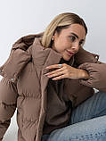 Жіночий зимовий укорочений пуховик Лісабон з матової плащівки, теплий пуфер з біопухом Huvis 42–46 какао, фото 6