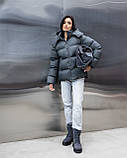 Жіночий зимовий пуховик-пуфер Корсика оверсайз зі знімним капюшоном, тепла куртка з біопухом 40–46 малахіт, фото 8