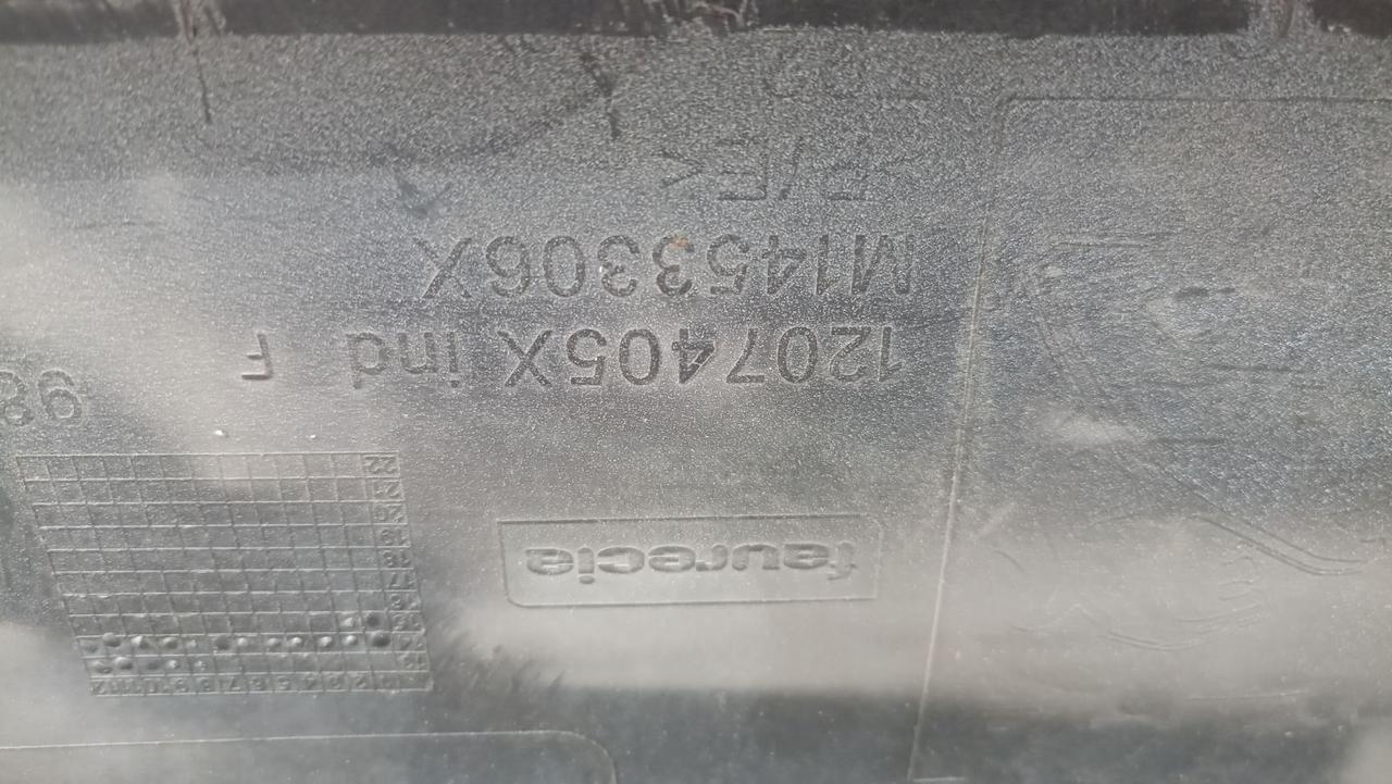 Вітаю зацікавлених на авто розборці Чемпіон !!!<br />
 Предметом оголошення є&nbsp;Бампер Задній Peugeot 308 II SW 9800996477 1611608880<br />
 Фактичний стан на фото. Гарантія 14 днів на встановлення та перевірку<br />
 Висилаємо по всій Україні по передоплаті на транспортні витрати!<br />
 Наявність та асортимент на складі постійно змінюються.<br />
 Точні деталі уточняйте по телефону +380973363743 — фото 4