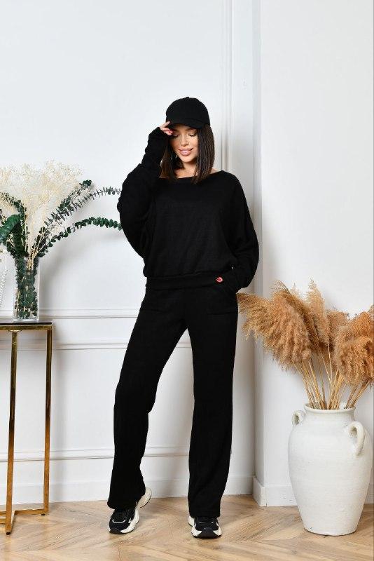 Жіночий прогулочний костюм; Кольори:чорний, білий,  джинс,червоний,блакитний ; Розміри: 42-44, 46-48, 50-52 ;, фото 1