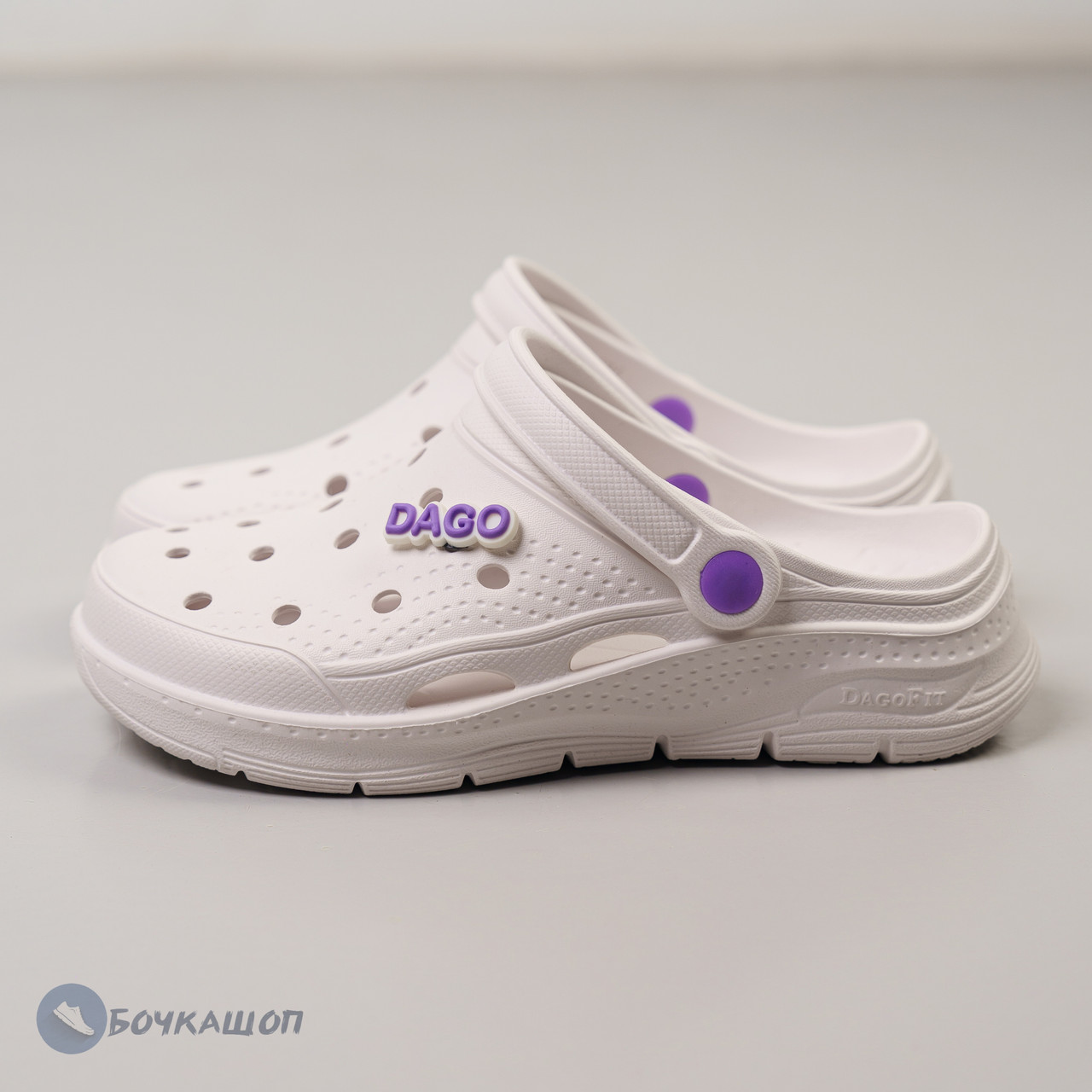 Жіночі крокси білого кольору