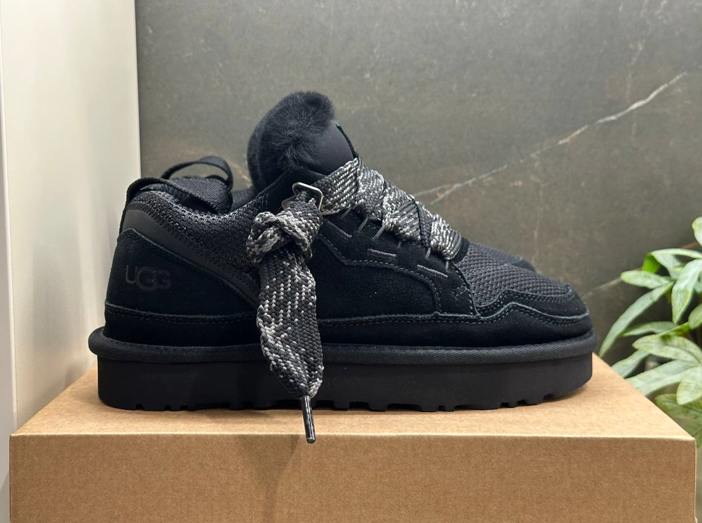Жіночі UGG Lowmel Sneaker Black зимові міні УГГІ чорні замшеві на шнурівці натуральне хутро теплі низькі, фото 1
