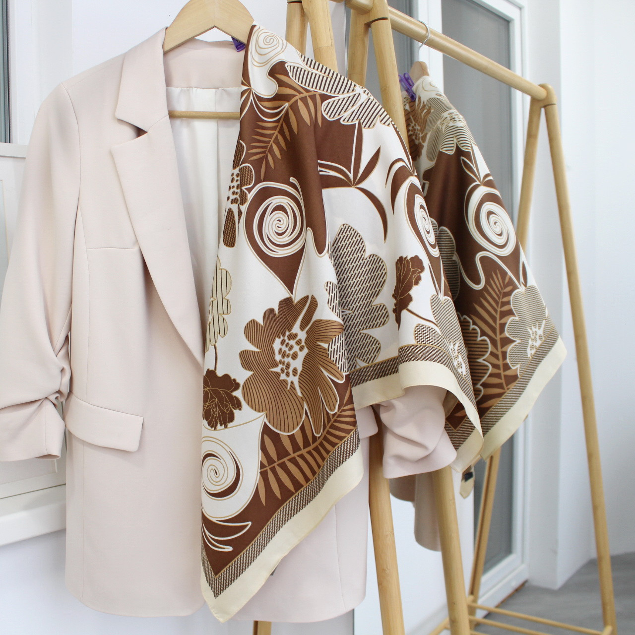 Хустка шовкова "Сандра трепіт" молочна 208212, фото 1