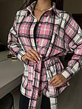 Тепла жіноча кашемірова сорочка в рожеву карту з поясом, фото 6