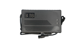Зарядний пристрій 72V 8A C13 connector (84V)