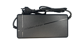 Зарядний пристрій 72V 5A DC5,5*2,5 (84V)