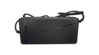 Зарядний пристрій 60V 5A GX12M (67,2V)